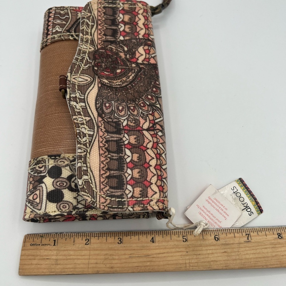 NWT Sakroots Pink and Brown Patterned wallet/wristlet - Picture 6 of 10